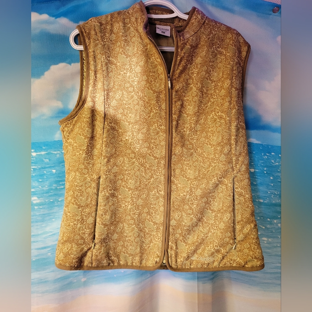Columbia River Resort Gold Paisley Women's Vest Size Large‎